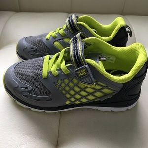 Stride Rite Made2Play Breccen Sneakers